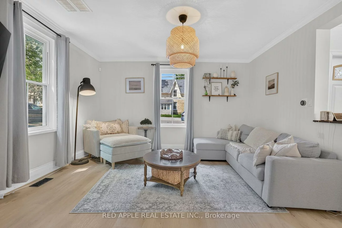 20435, Leslie, Queensville, East Gwillimbury