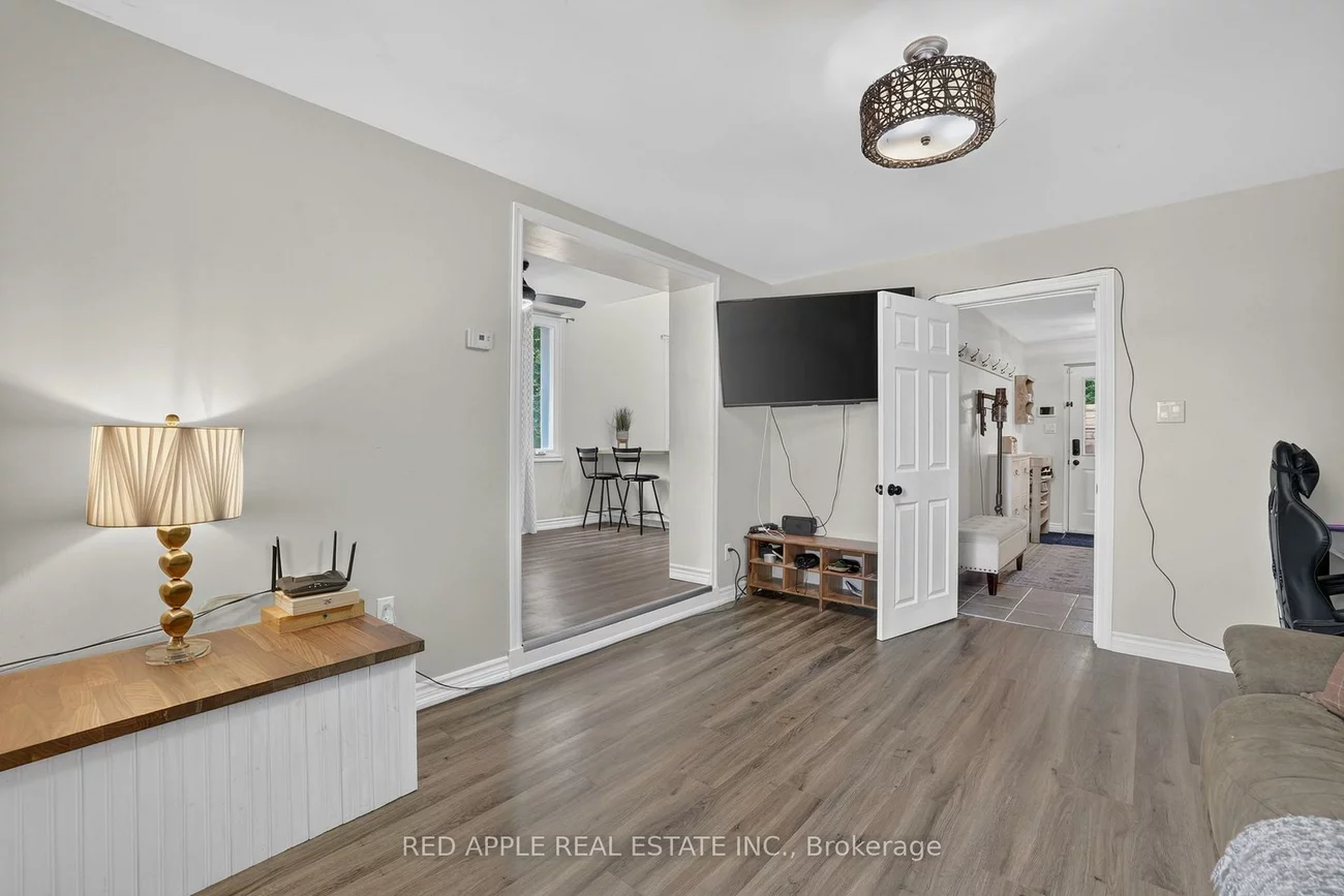 20435, Leslie, Queensville, East Gwillimbury