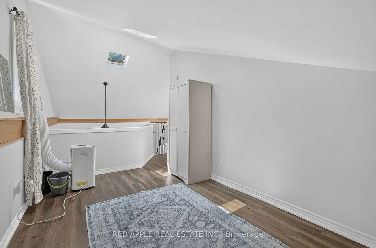 20435, Leslie, Queensville, East Gwillimbury