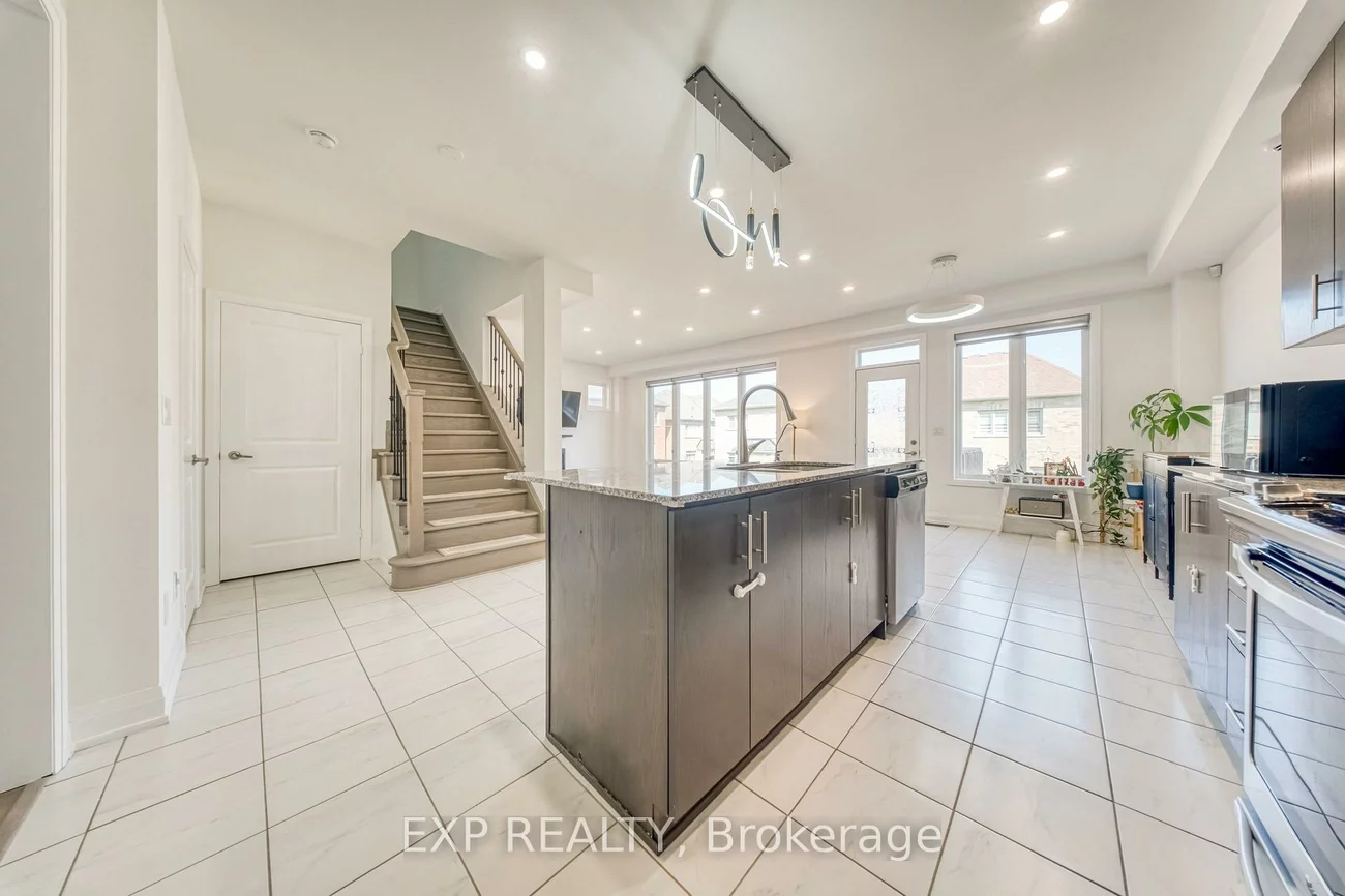 8, Prosperity, Holland Landing, East Gwillimbury