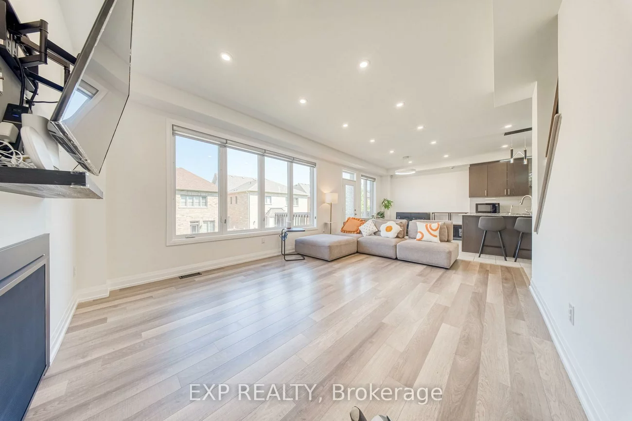 8, Prosperity, Holland Landing, East Gwillimbury