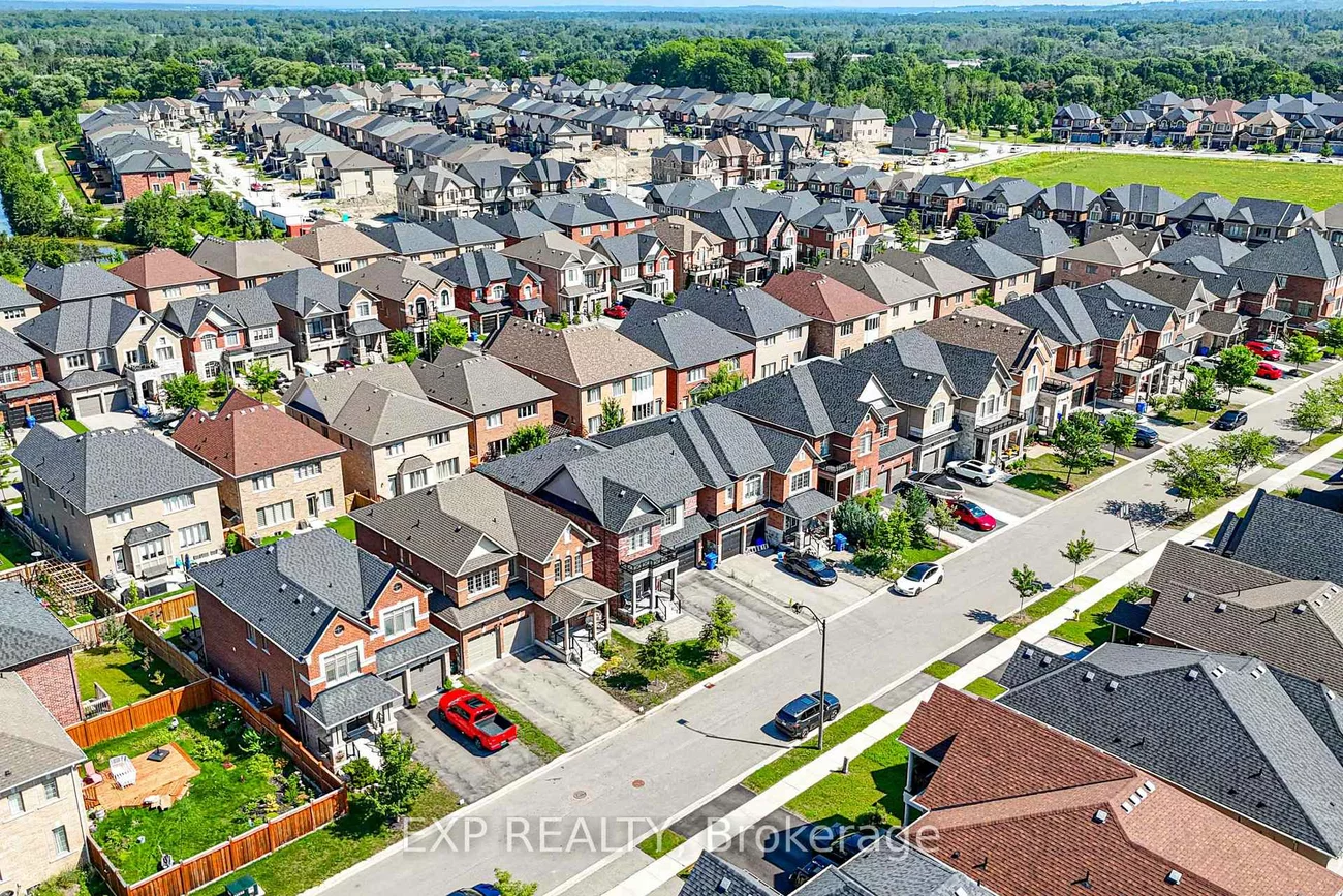 8, Prosperity, Holland Landing, East Gwillimbury