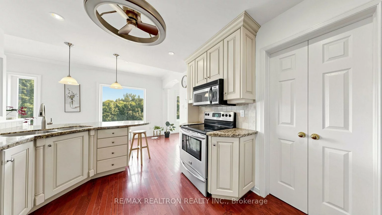 97, Thompson, Holland Landing, East Gwillimbury