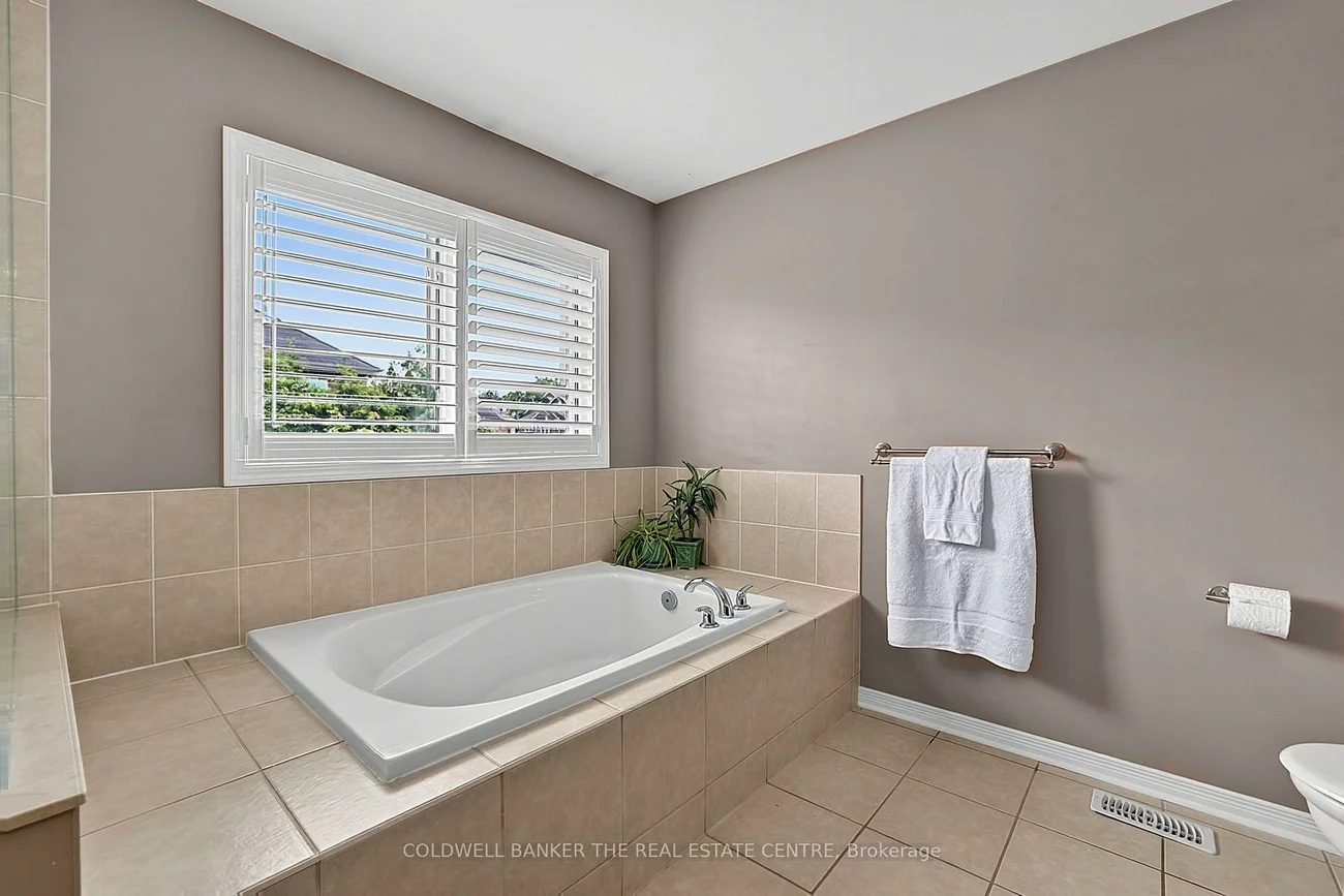 126, Donald Stewart, Mt Albert, East Gwillimbury