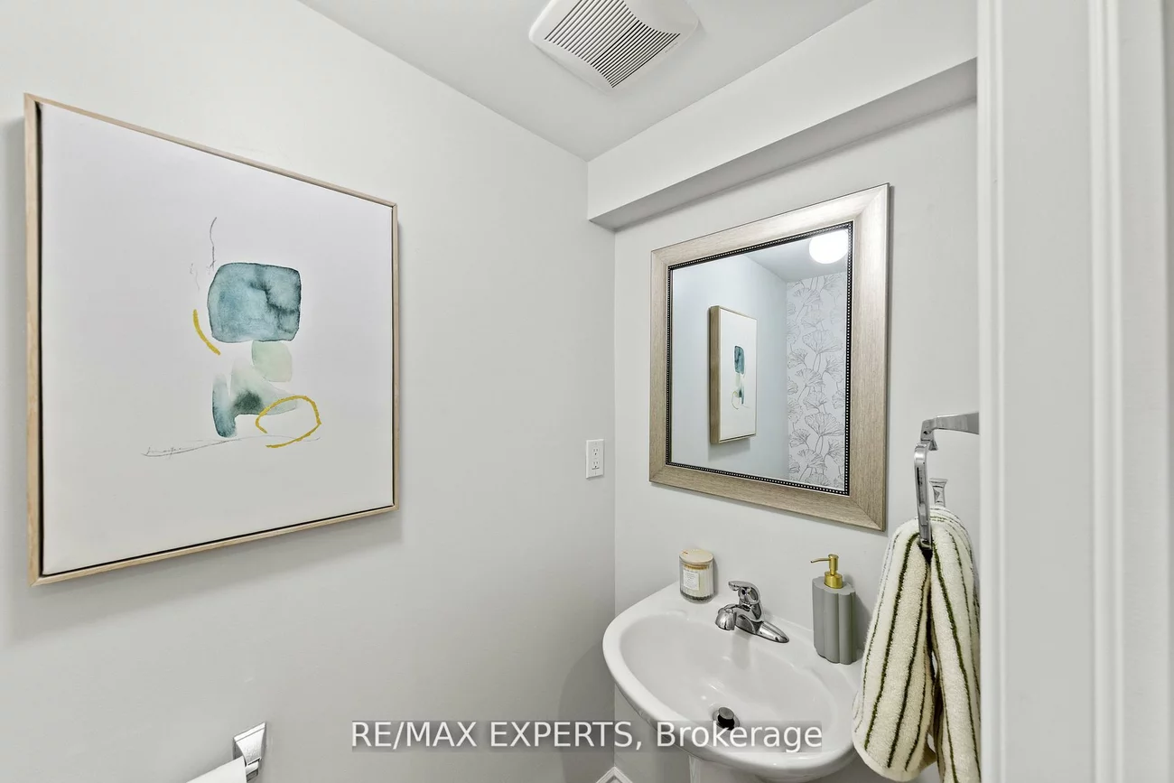 22, Manor Glen, Mt Albert, East Gwillimbury