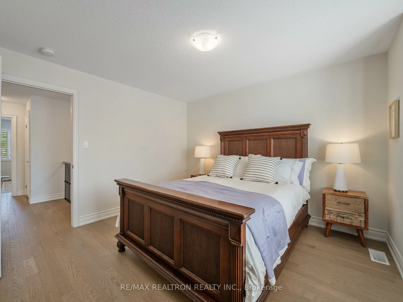 58, Sharonview, Sharon, East Gwillimbury