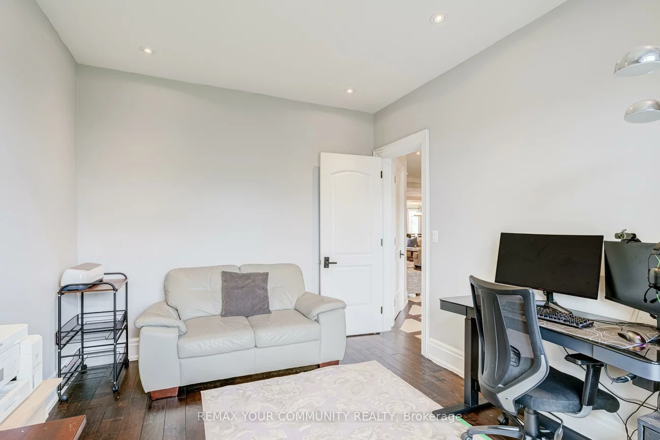 20111, Bathurst, Holland Landing, East Gwillimbury