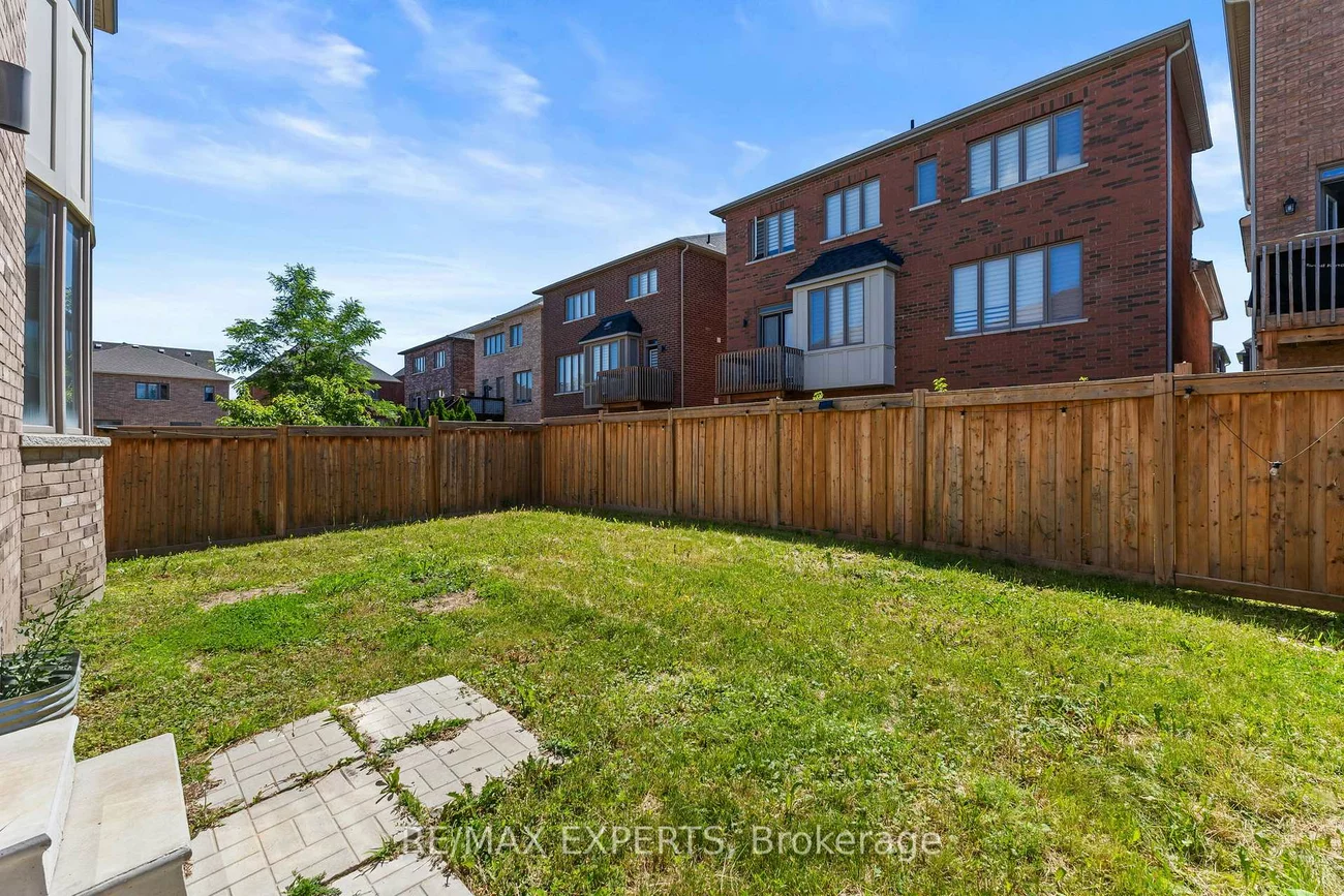 17, Red Rose, Holland Landing, East Gwillimbury