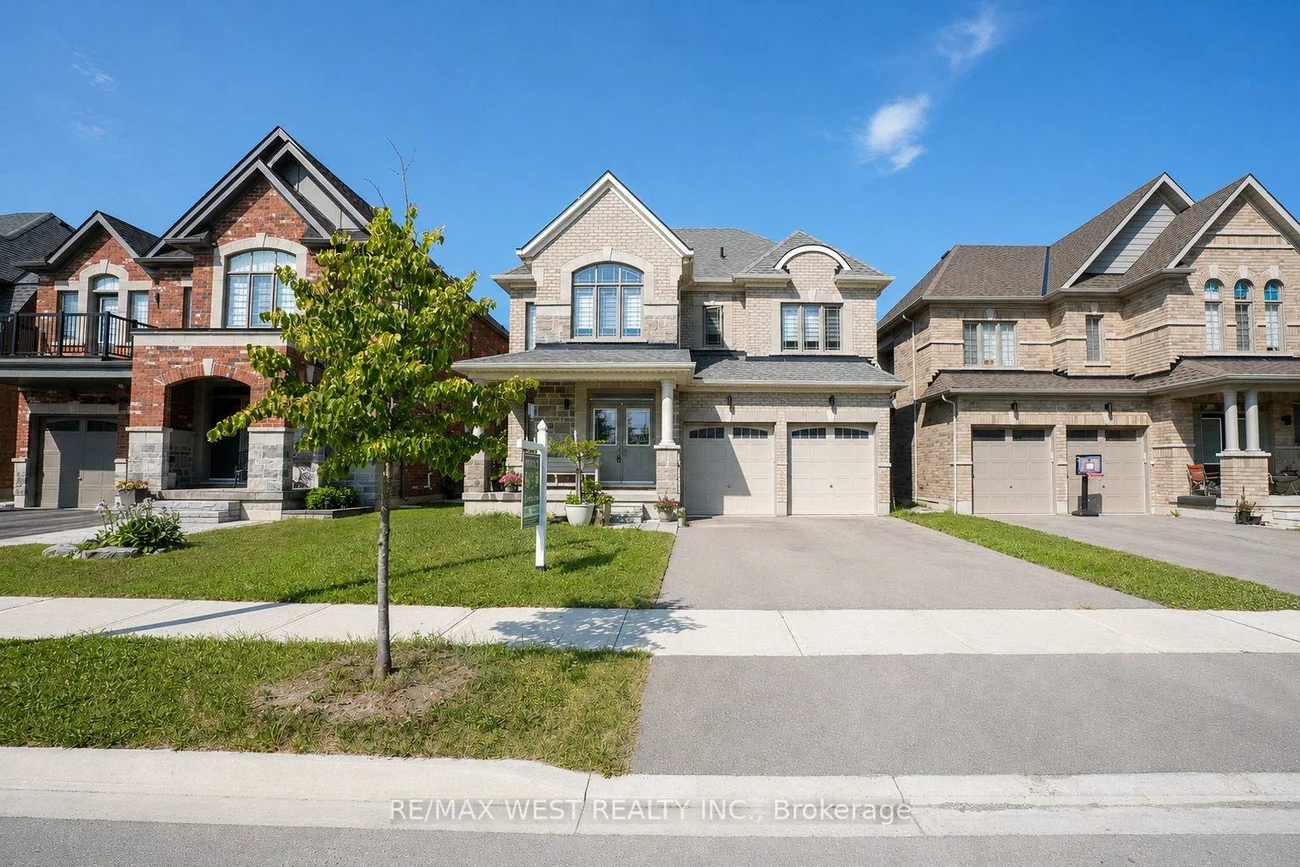 206, Dog Wood, Holland Landing, East Gwillimbury