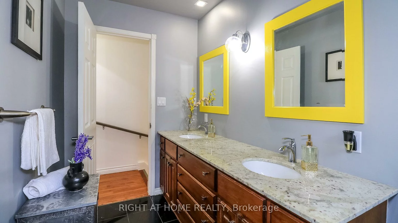 8, Sunset, Holland Landing, East Gwillimbury