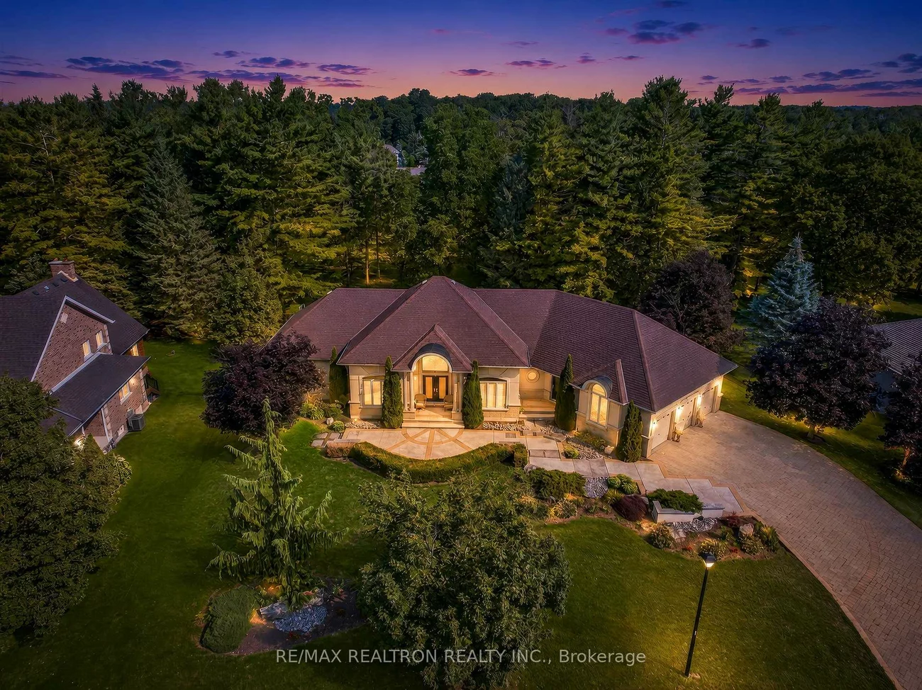 24, Maplehyrn, Sharon, East Gwillimbury