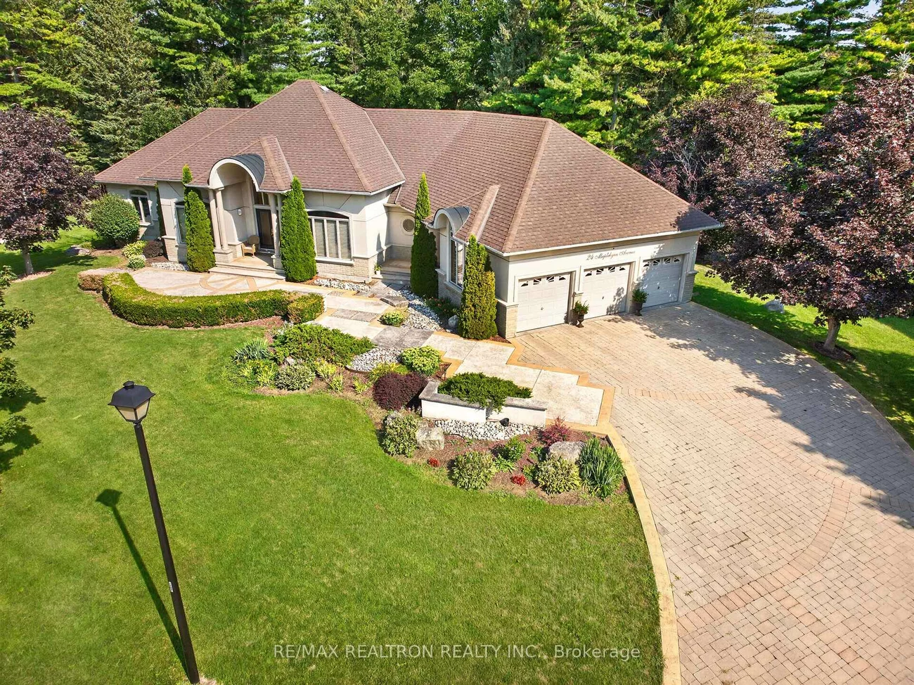 24, Maplehyrn, Sharon, East Gwillimbury
