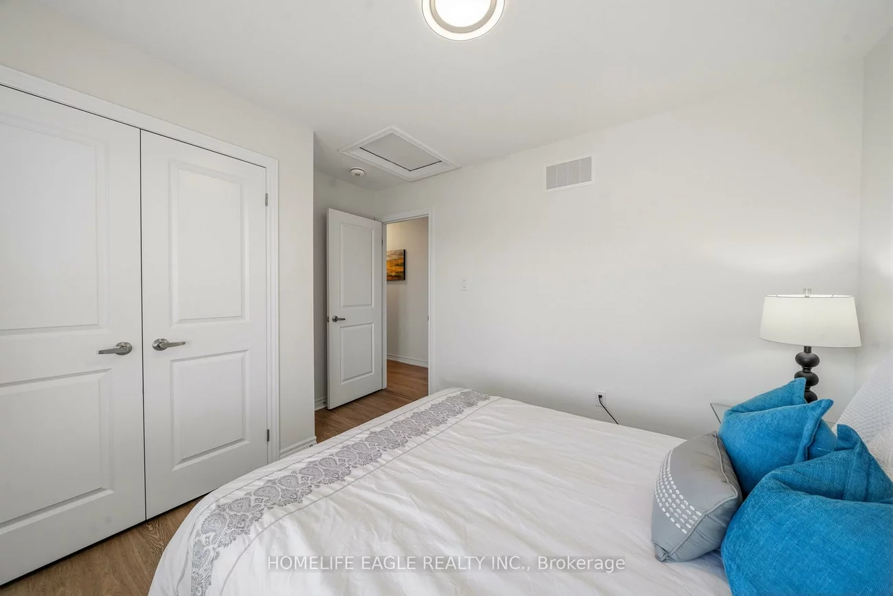 20, Viola, Sharon, East Gwillimbury