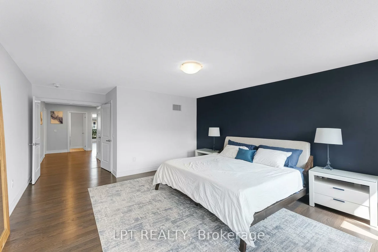 33, Mondial, Queensville, East Gwillimbury