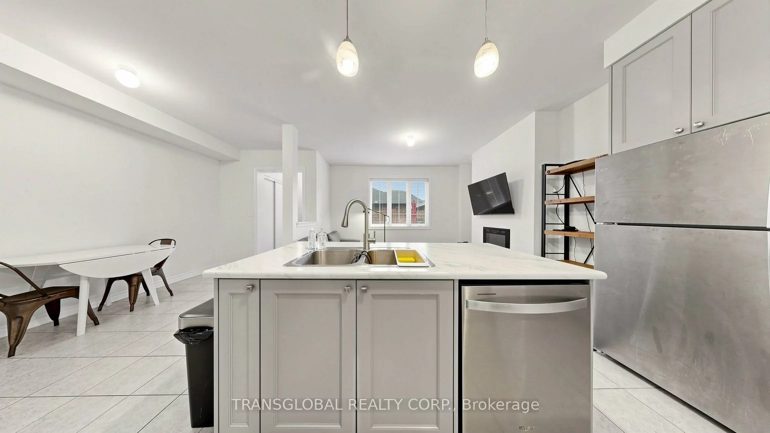 181, Beechborough, Sharon, East Gwillimbury