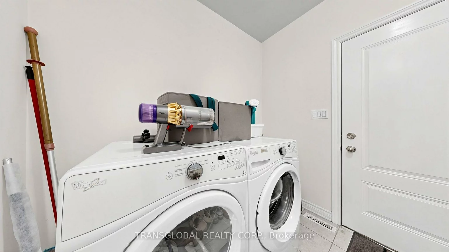 181, Beechborough, Sharon, East Gwillimbury