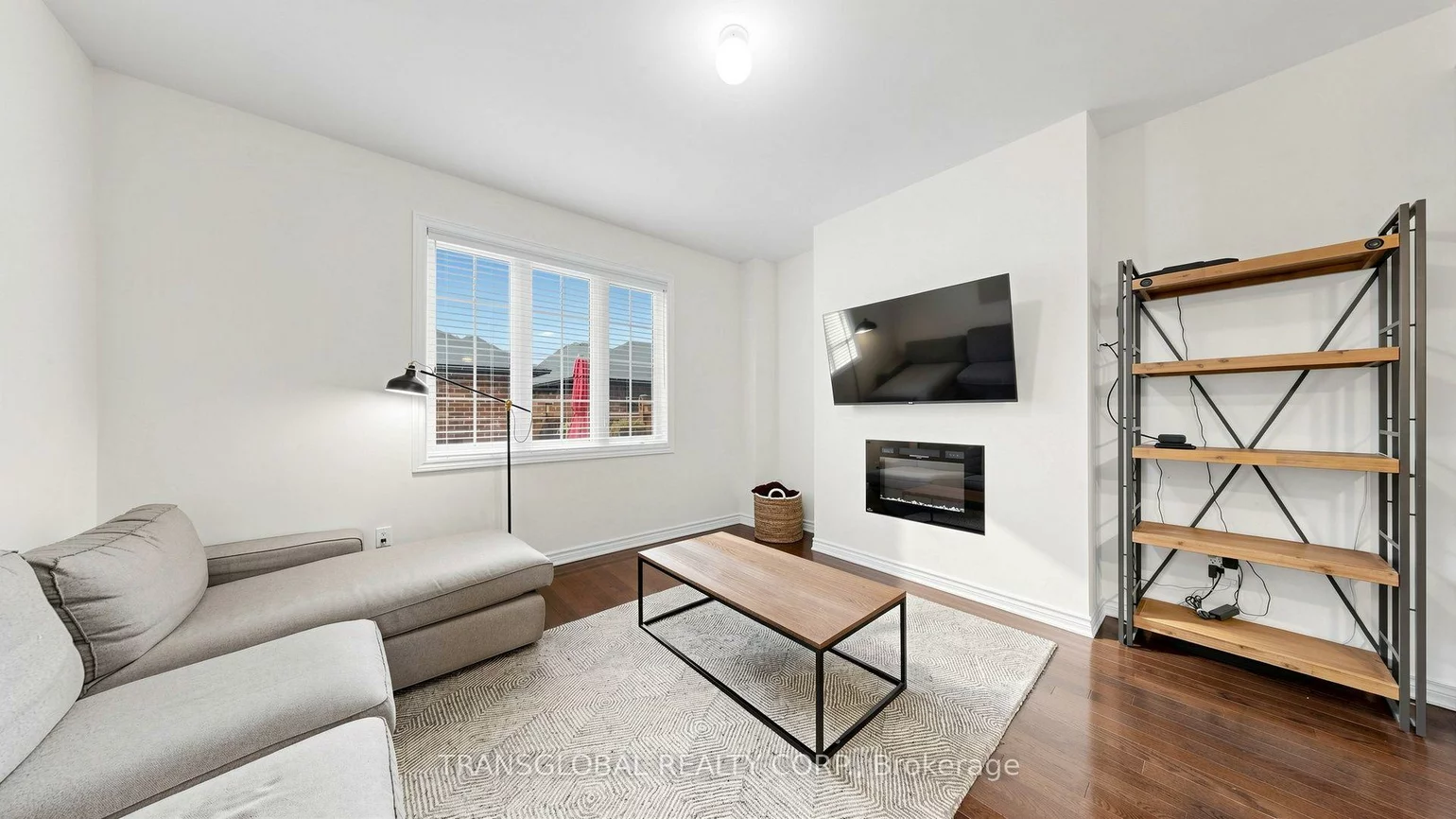 181, Beechborough, Sharon, East Gwillimbury