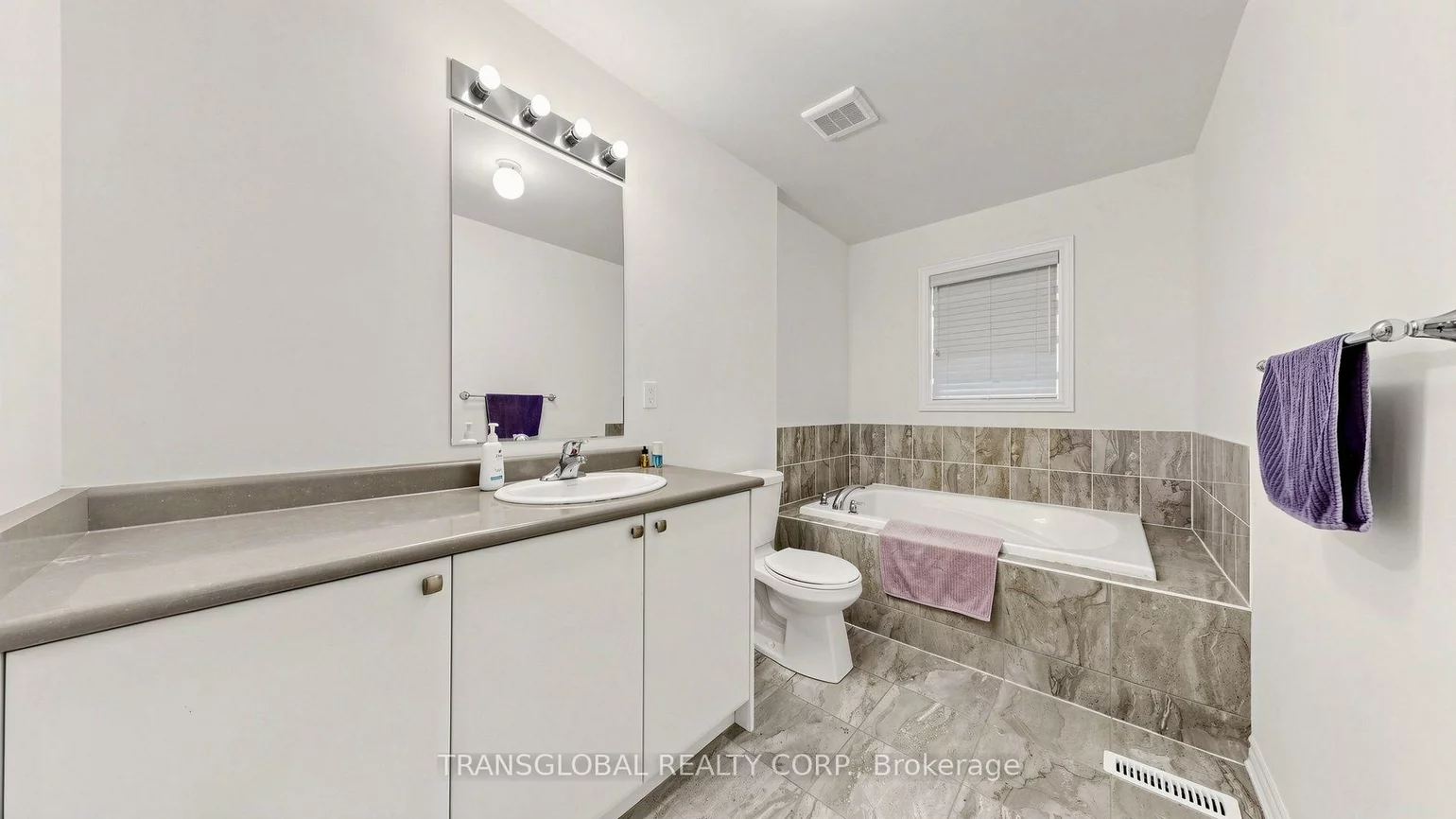 181, Beechborough, Sharon, East Gwillimbury
