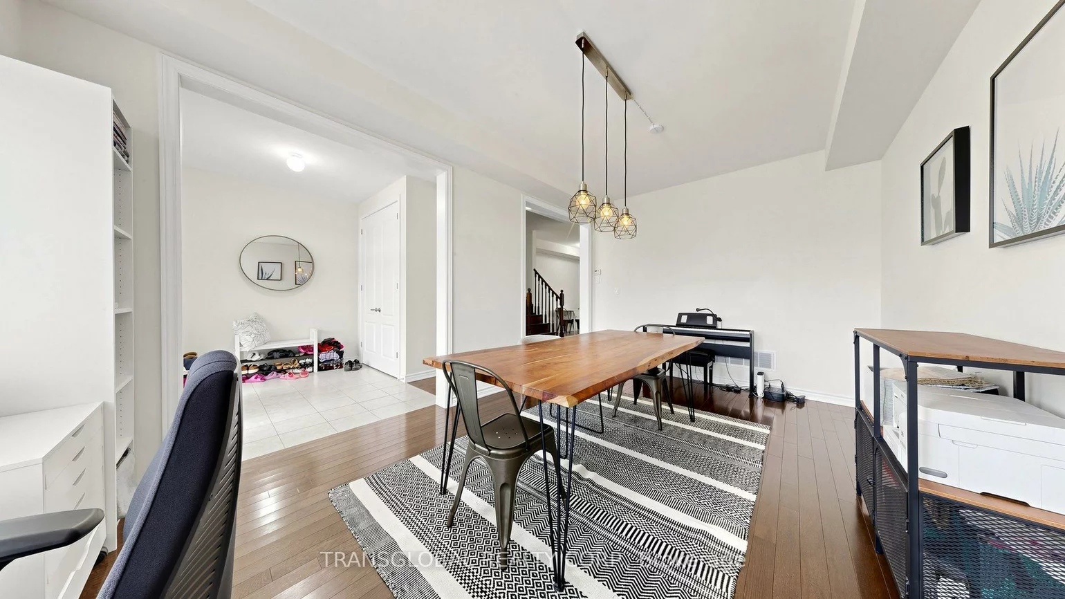 181, Beechborough, Sharon, East Gwillimbury
