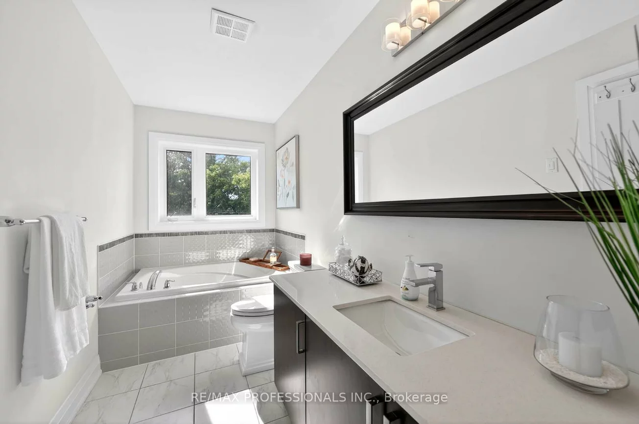 154, Countryman, Sharon, East Gwillimbury