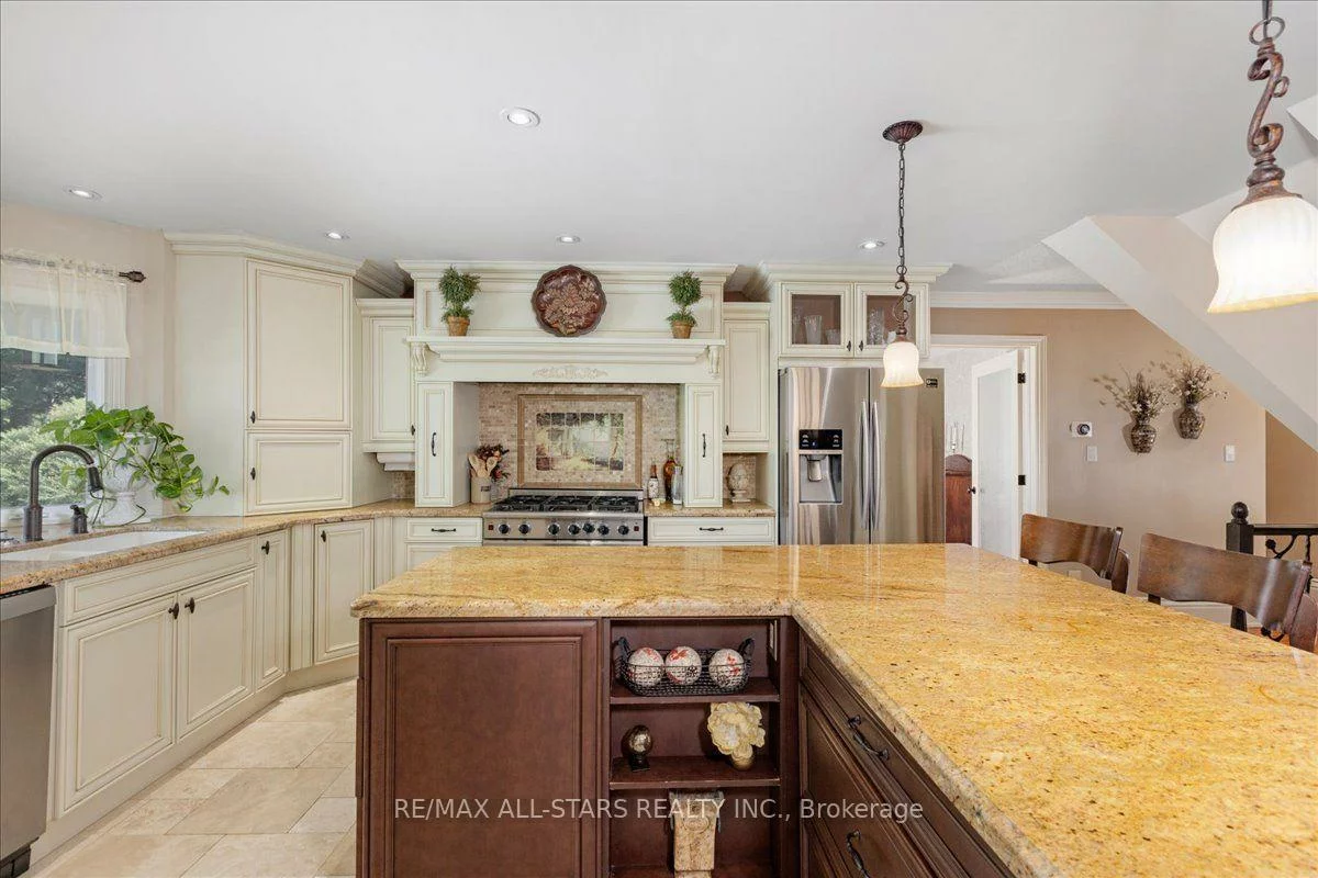 1824, Mount Albert, Sharon, East Gwillimbury
