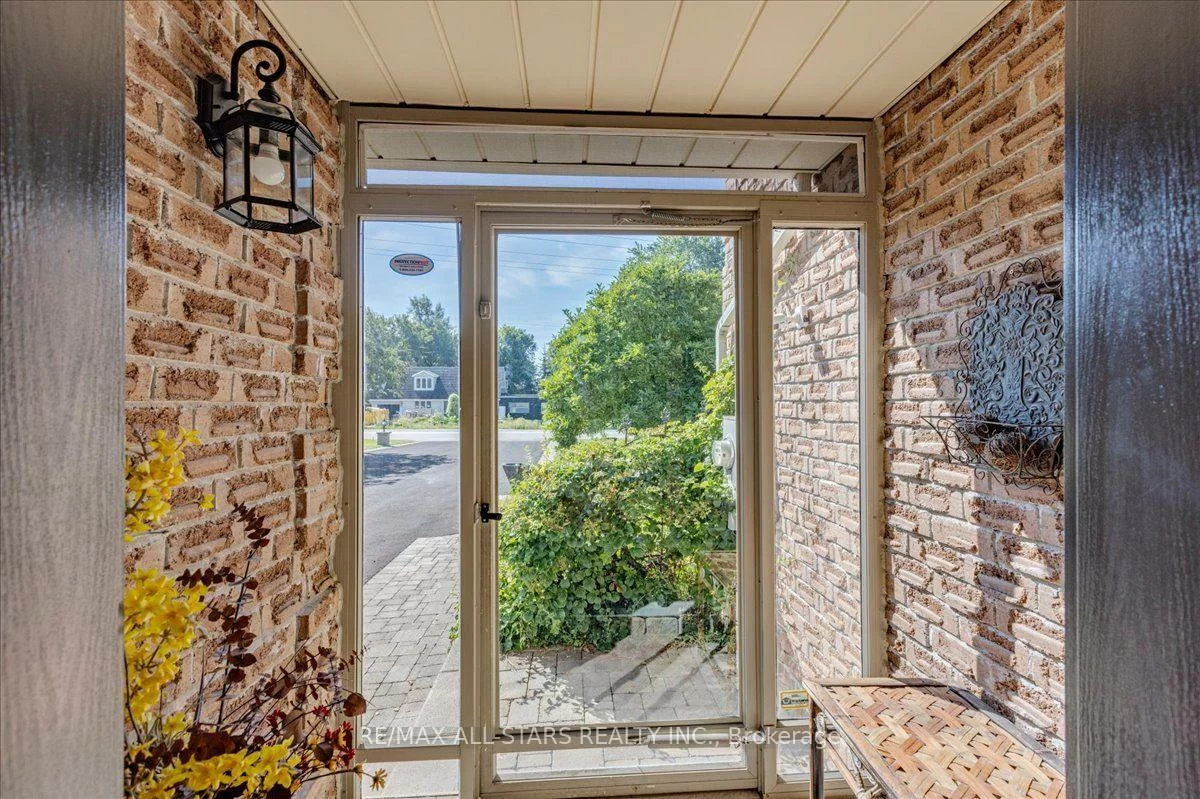 1824, Mount Albert, Sharon, East Gwillimbury