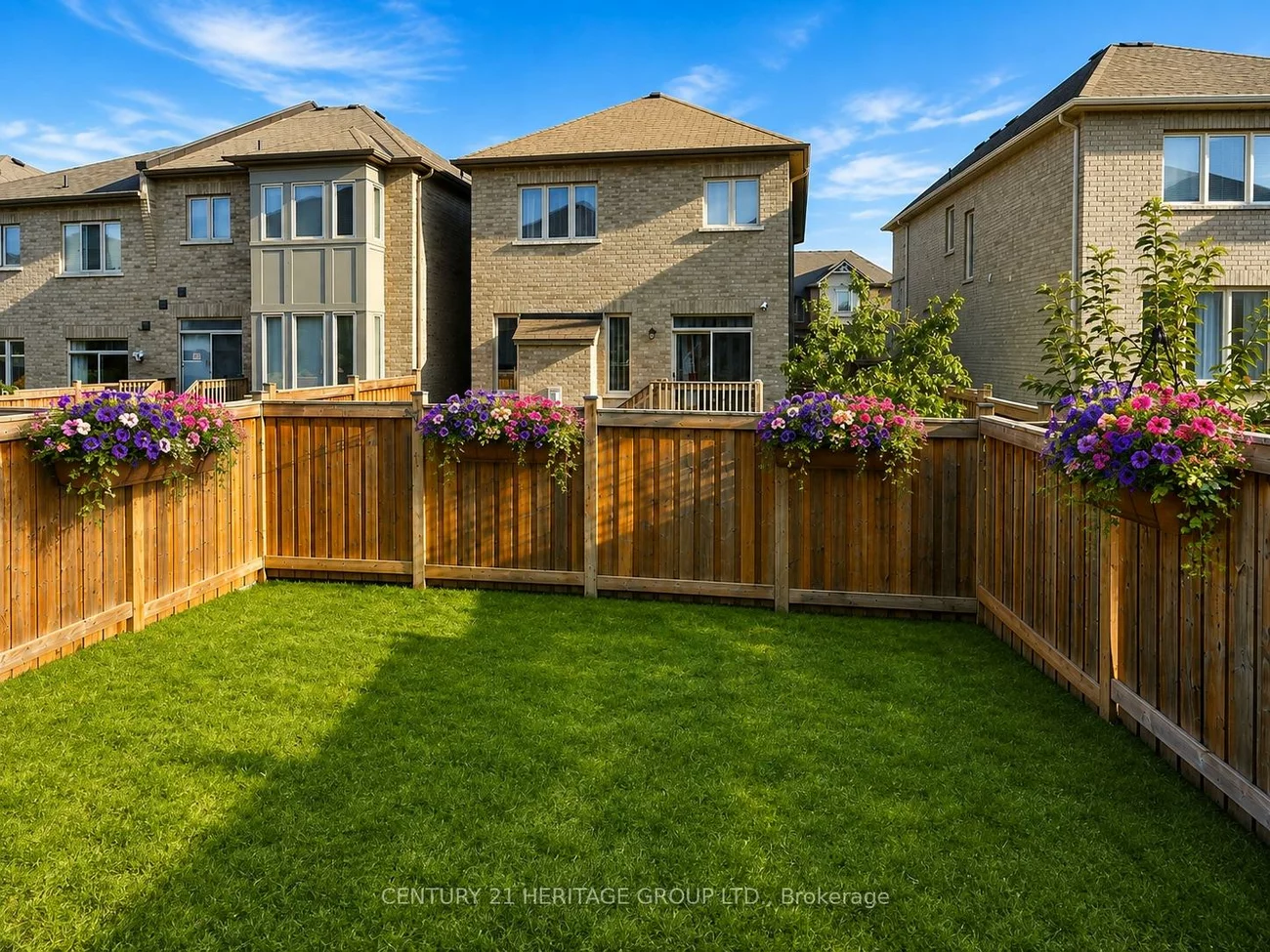 100, Mondial, Queensville, East Gwillimbury