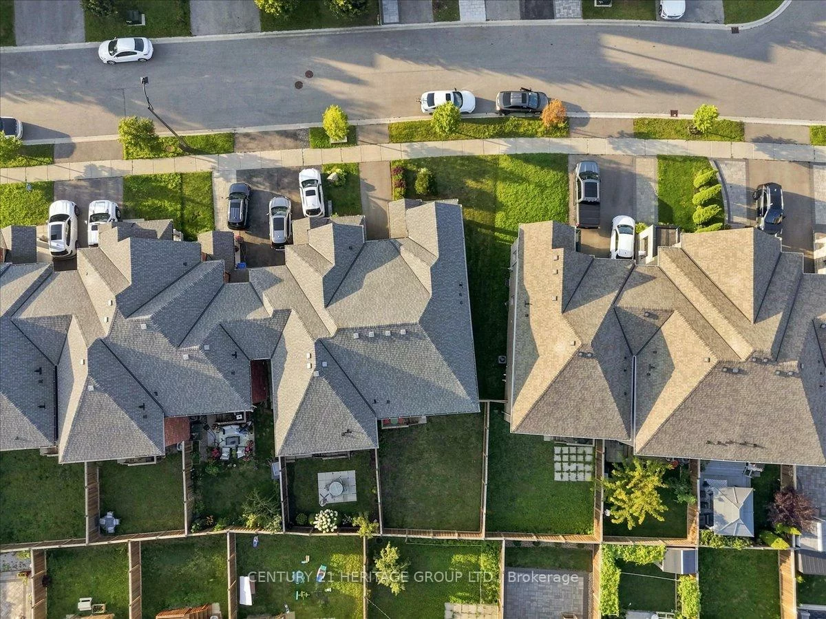 100, Mondial, Queensville, East Gwillimbury