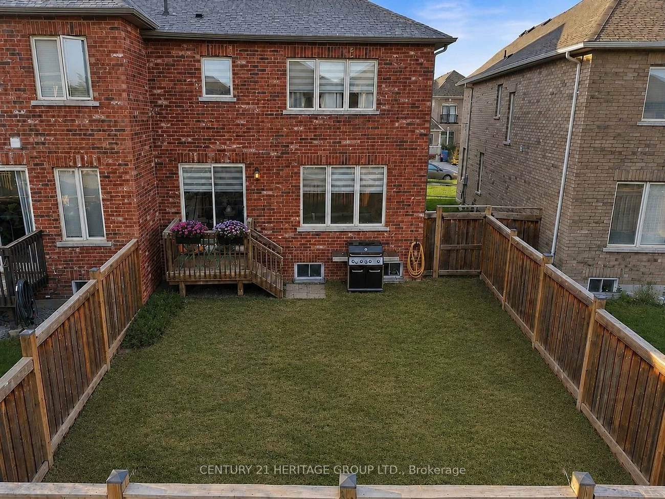 100, Mondial, Queensville, East Gwillimbury