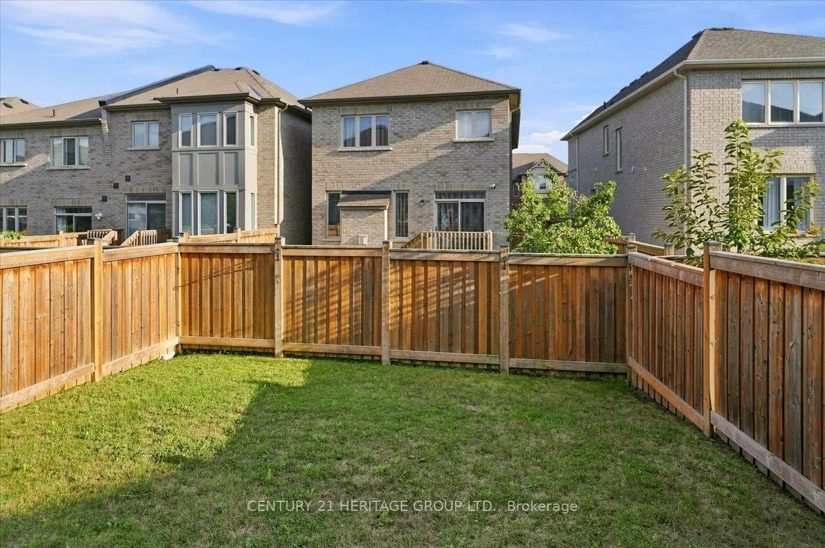 100, Mondial, Queensville, East Gwillimbury