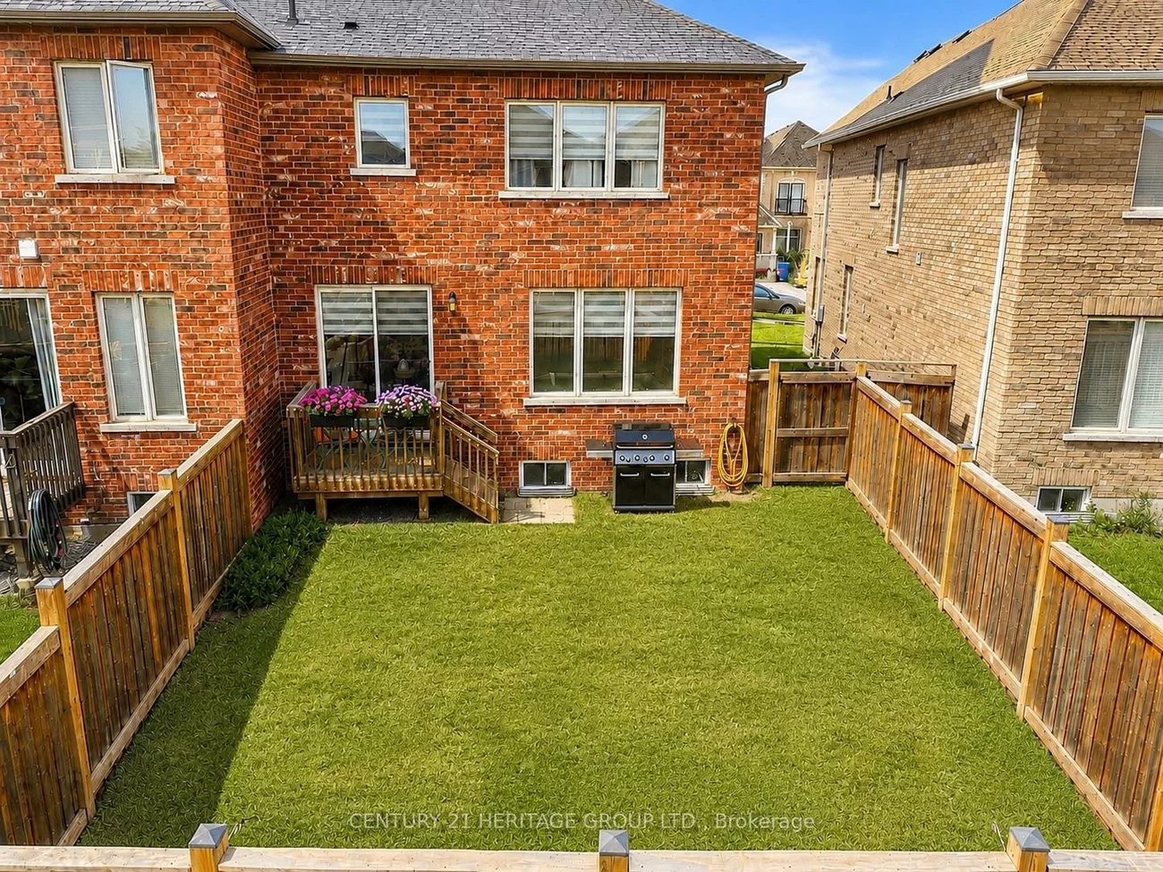 100, Mondial, Queensville, East Gwillimbury