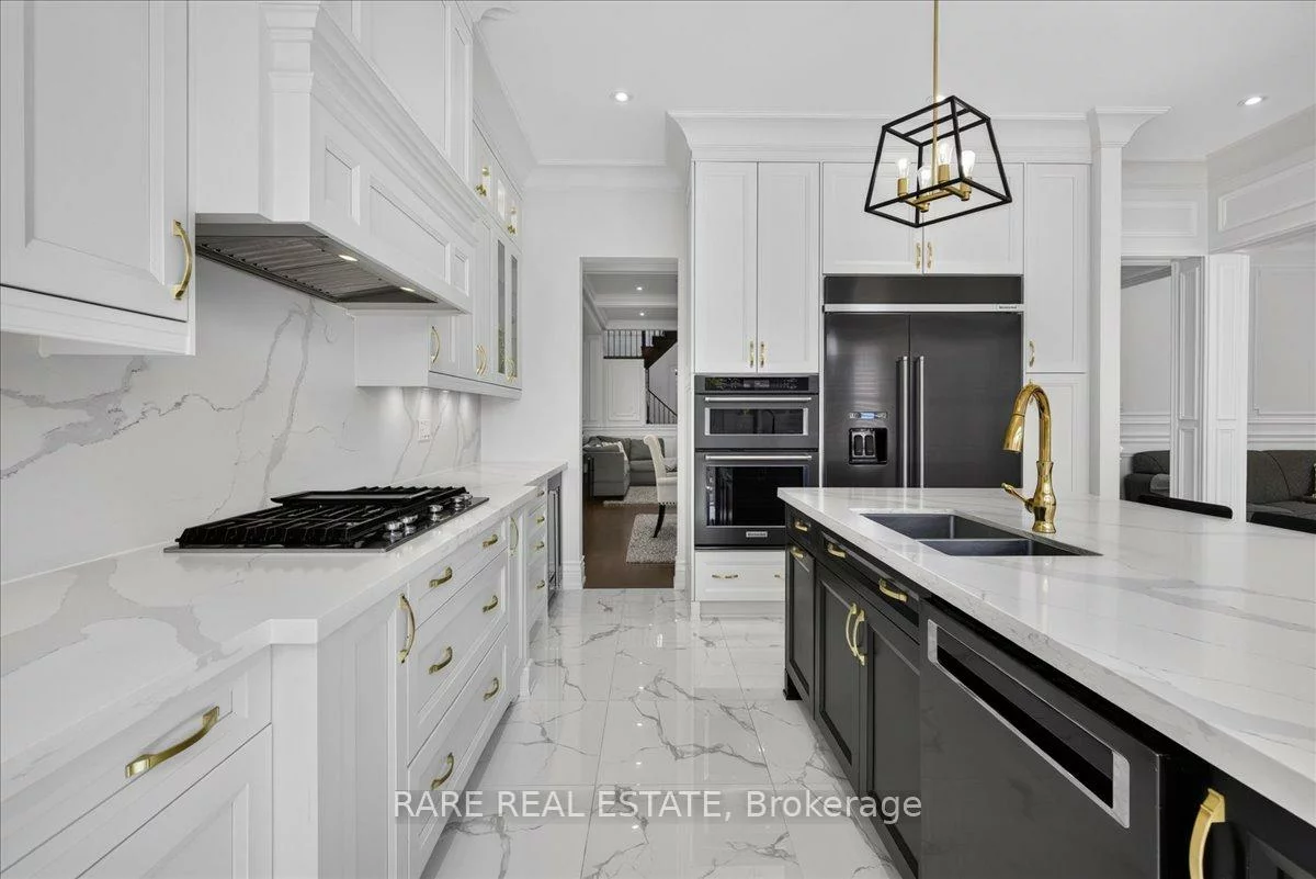 43, Pear Blossom, Holland Landing, East Gwillimbury