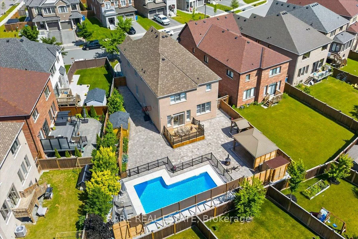 43, Pear Blossom, Holland Landing, East Gwillimbury