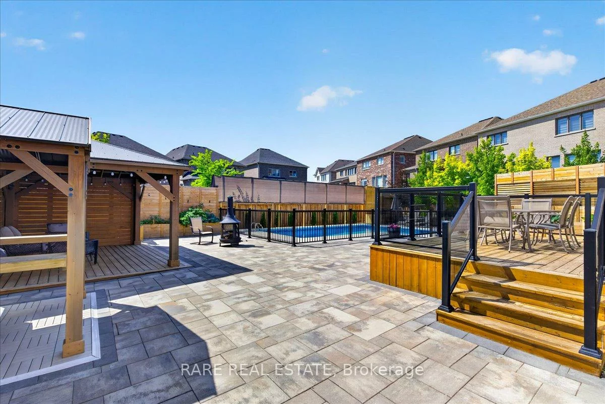 43, Pear Blossom, Holland Landing, East Gwillimbury