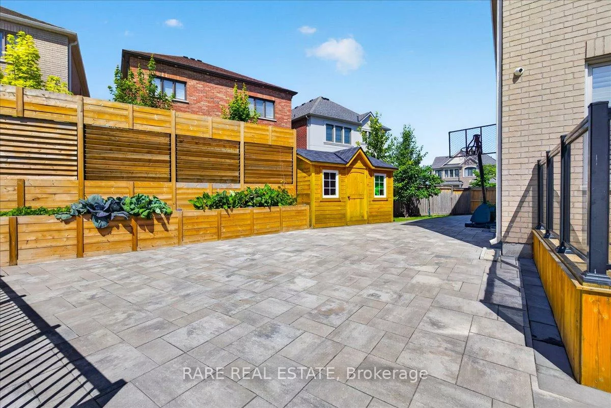 43, Pear Blossom, Holland Landing, East Gwillimbury