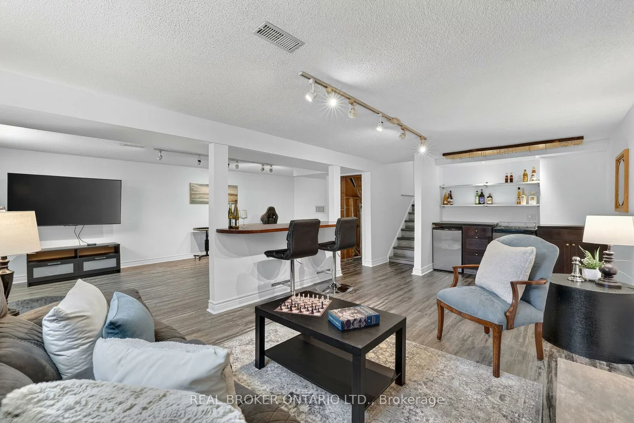 128, Olive, Holland Landing, East Gwillimbury