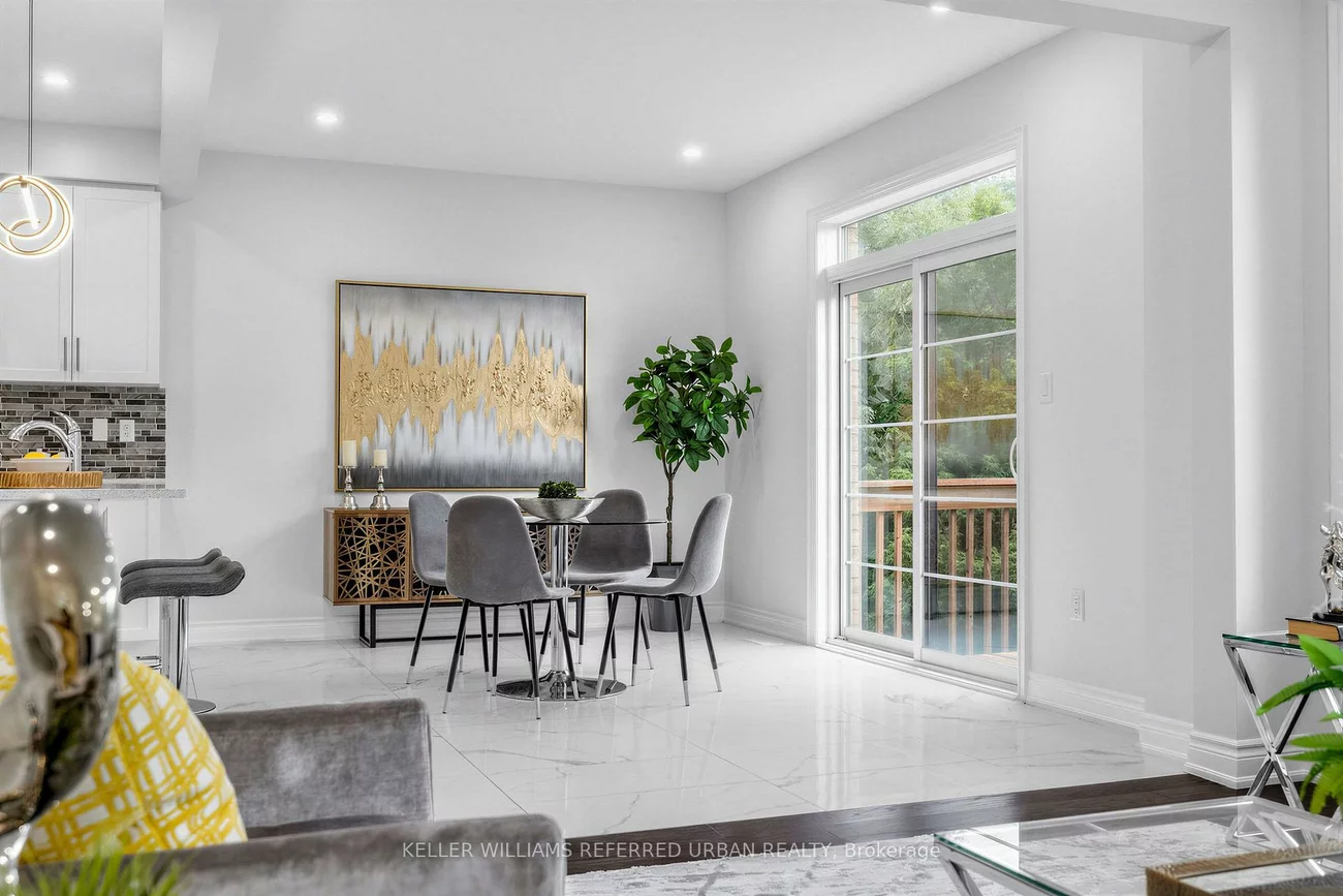 6, Sharonview, Sharon, East Gwillimbury