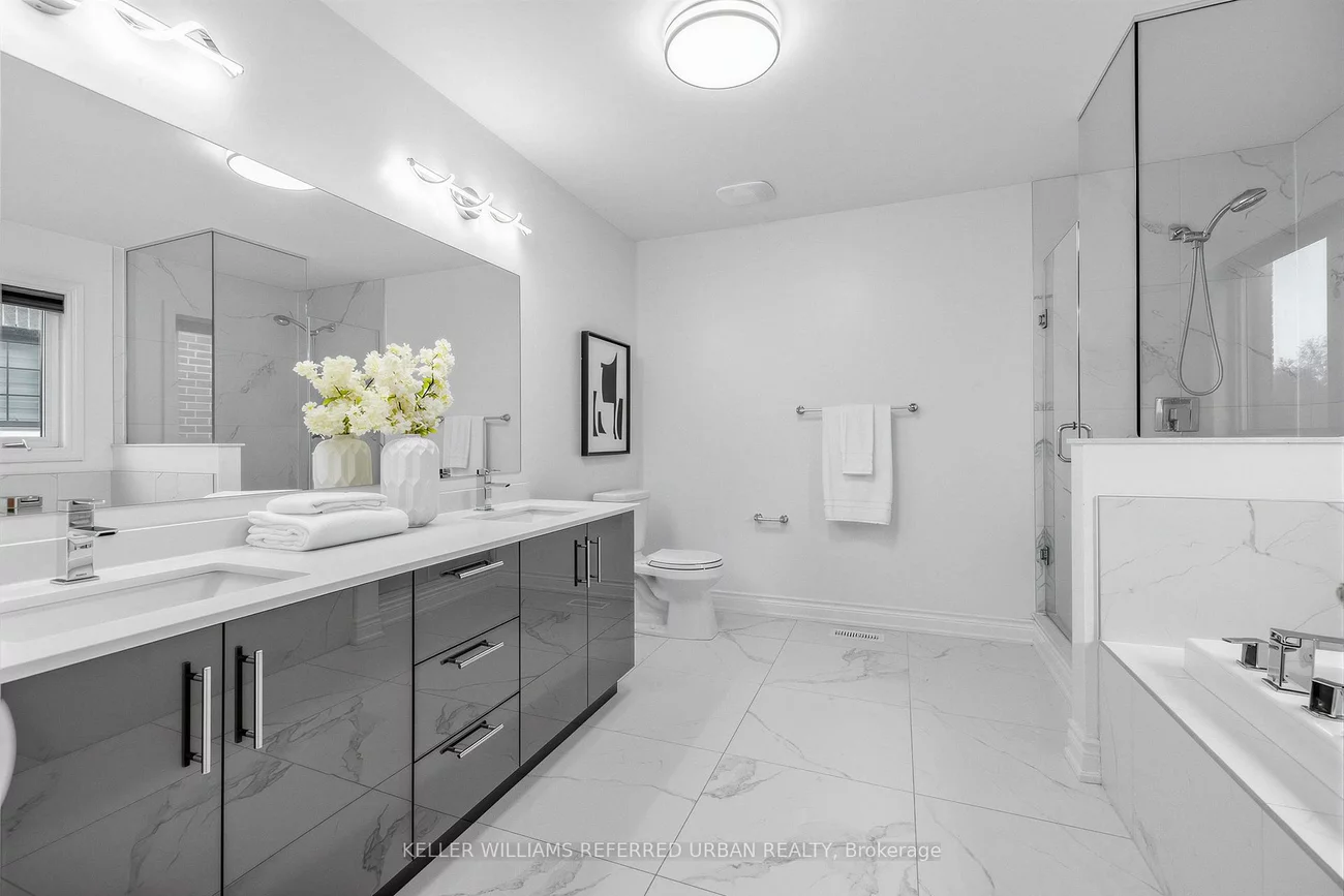 6, Sharonview, Sharon, East Gwillimbury
