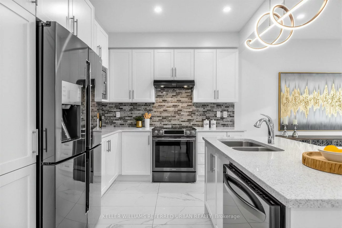 6, Sharonview, Sharon, East Gwillimbury
