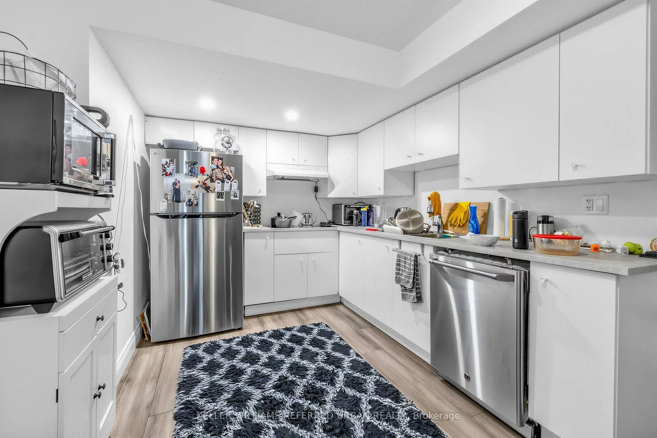 6, Sharonview, Sharon, East Gwillimbury