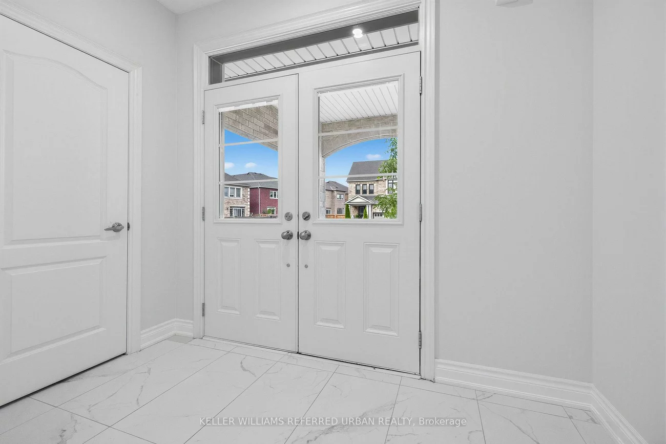 6, Sharonview, Sharon, East Gwillimbury