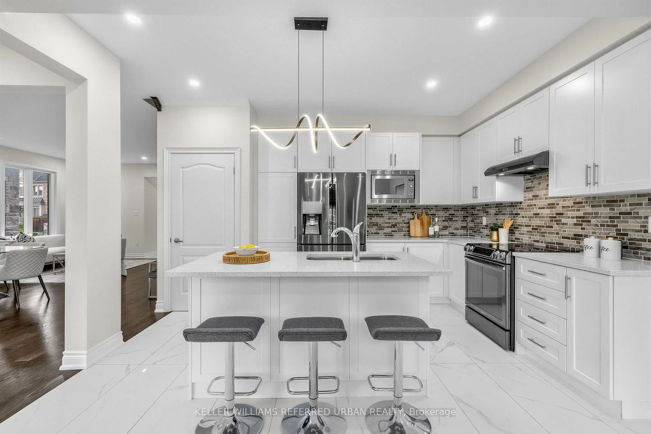 6, Sharonview, Sharon, East Gwillimbury