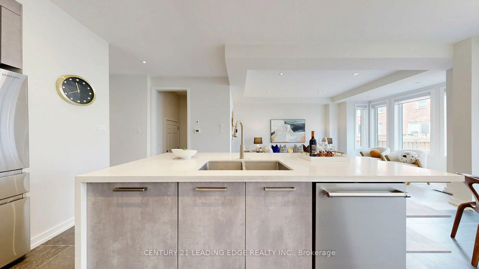 64, Mondial, Queensville, East Gwillimbury