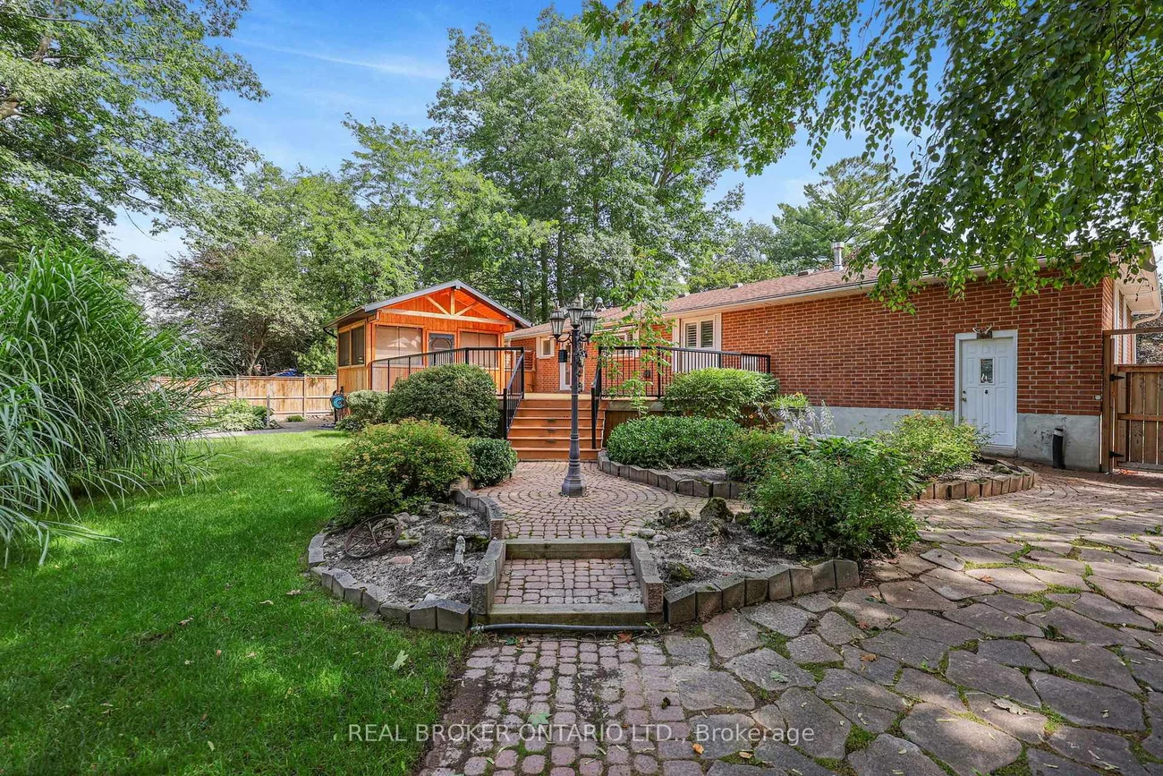 222, Park, Holland Landing, East Gwillimbury