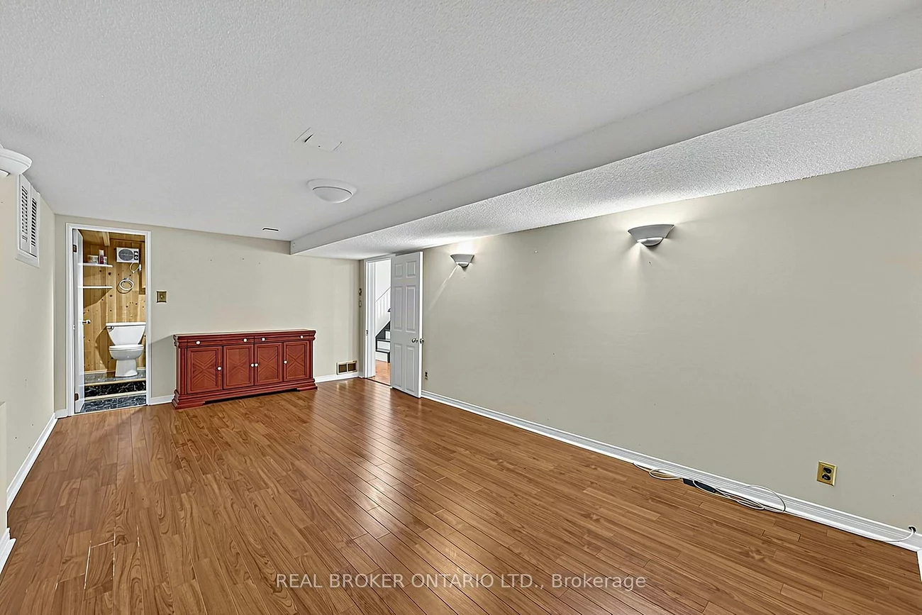 222, Park, Holland Landing, East Gwillimbury