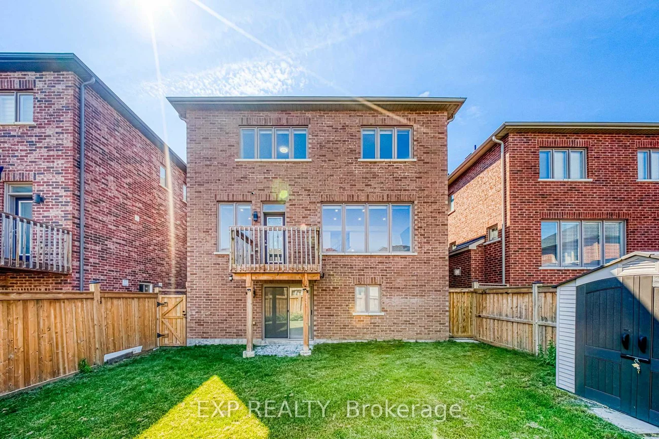 8, Prosperity, Holland Landing, East Gwillimbury