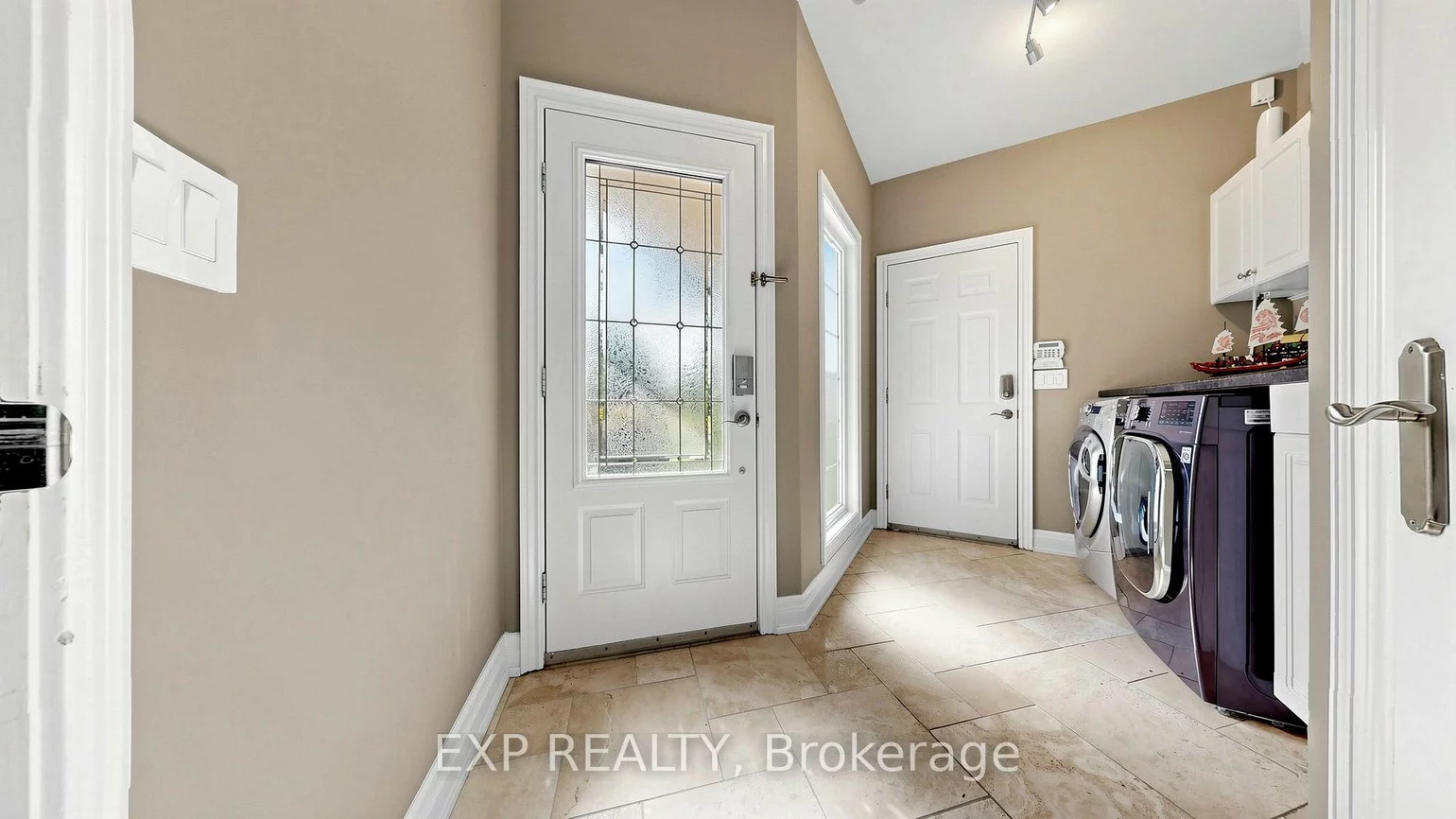 36, Maplehyrn, Sharon, East Gwillimbury