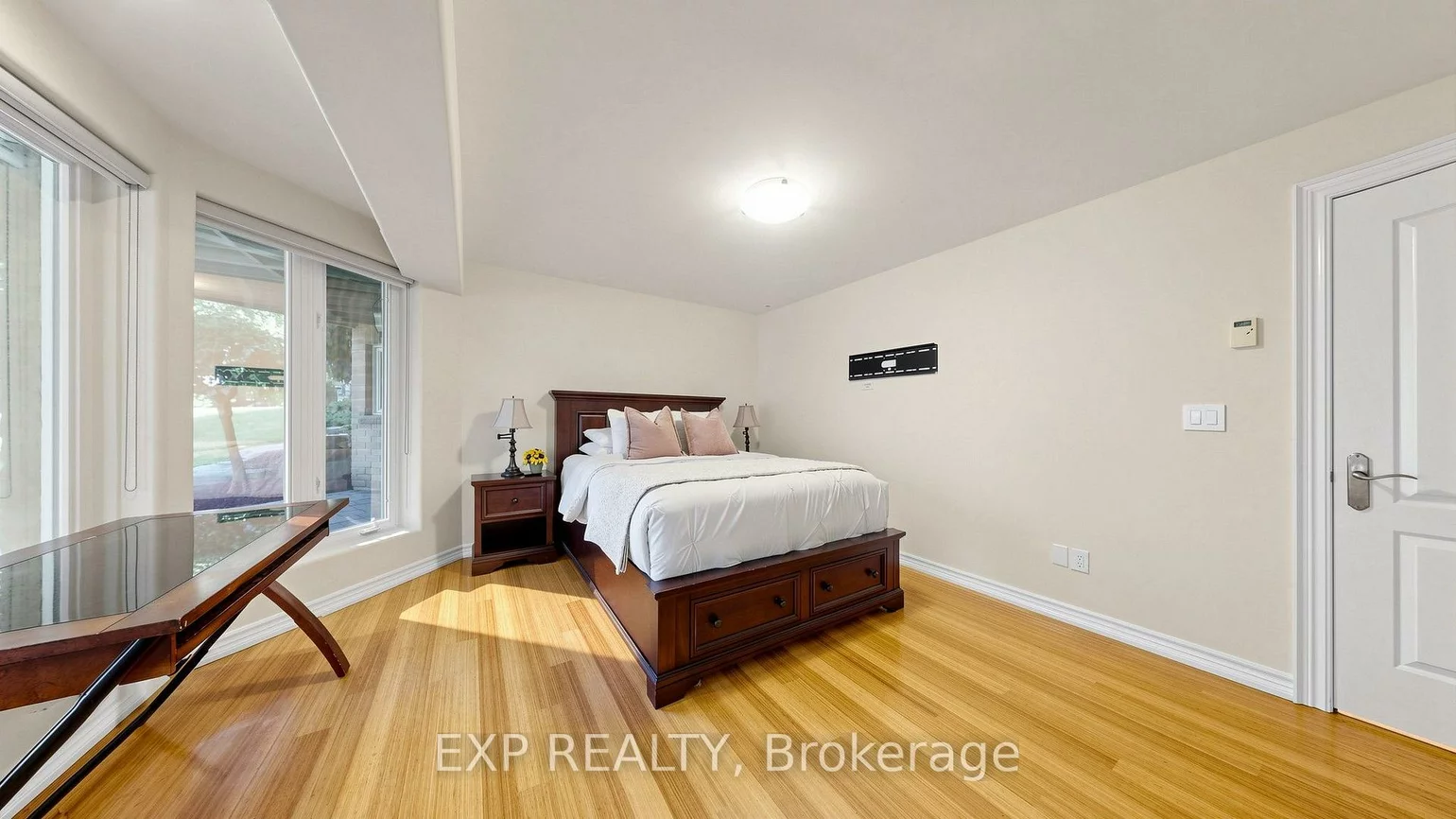 36, Maplehyrn, Sharon, East Gwillimbury