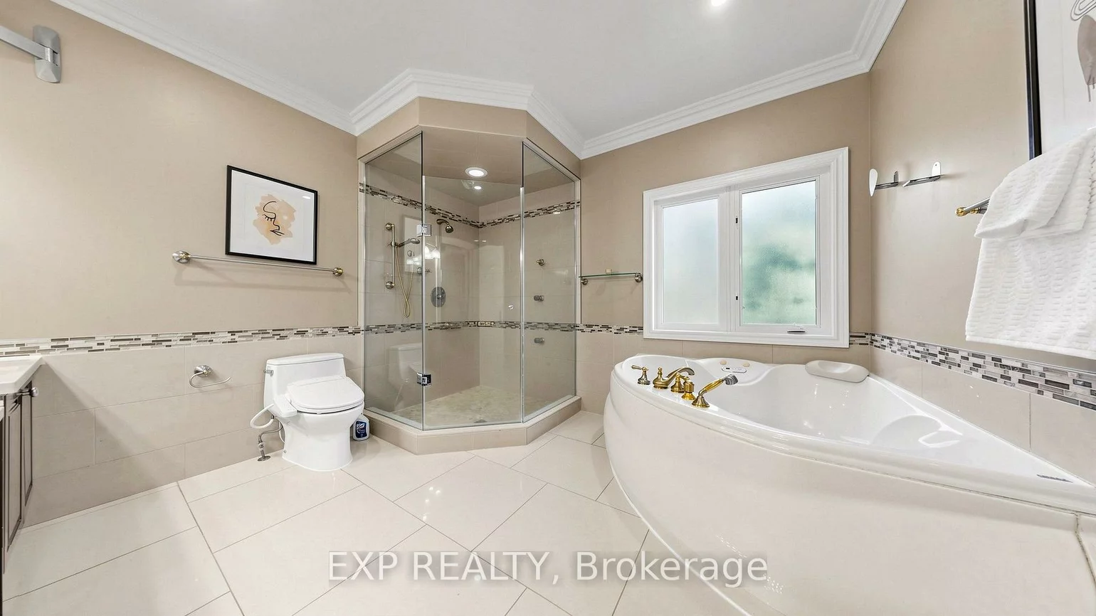 36, Maplehyrn, Sharon, East Gwillimbury
