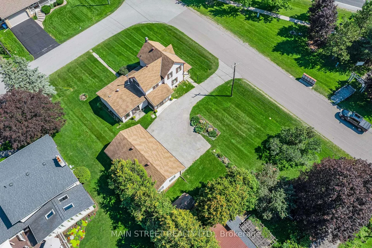 60, Albert, Mt Albert, East Gwillimbury